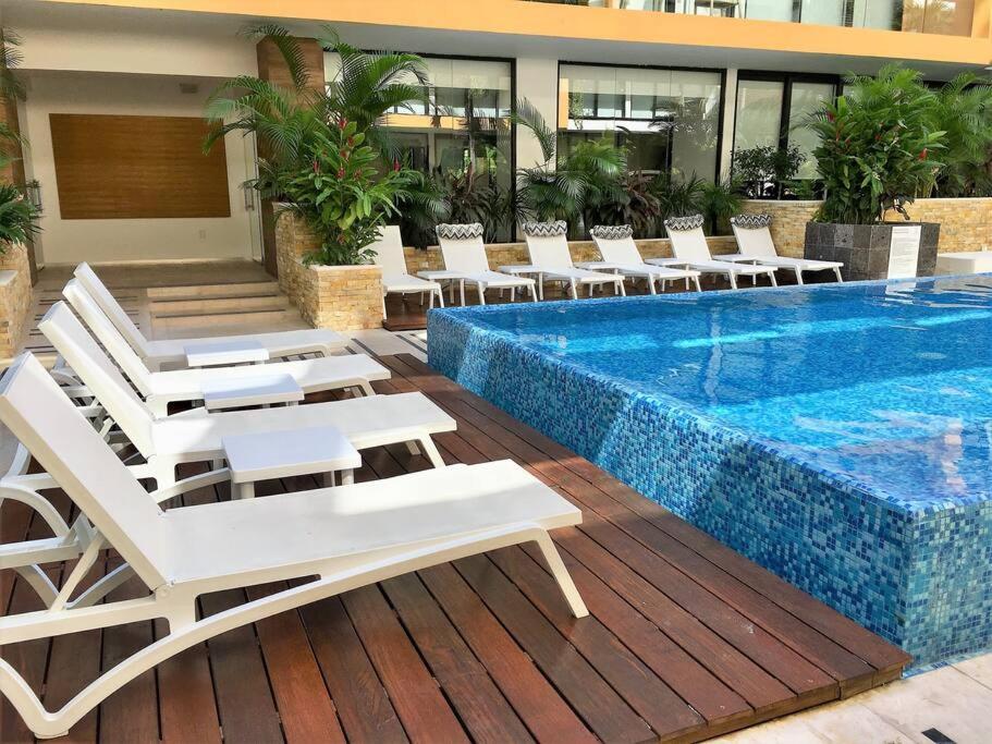 Your Exclusive Studio In The City - Top Amenities & Services For Free!! بلايا ديل كارمن المظهر الخارجي الصورة